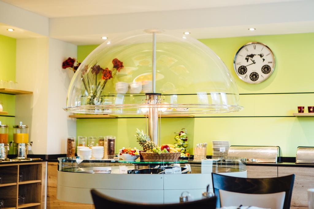 Hotel Astoria Бонн Экстерьер фото